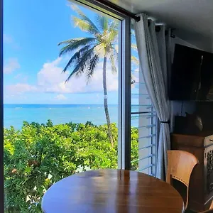  Apartment Breezy Beachfront Bali-style Haven 180 Degree Oceanview