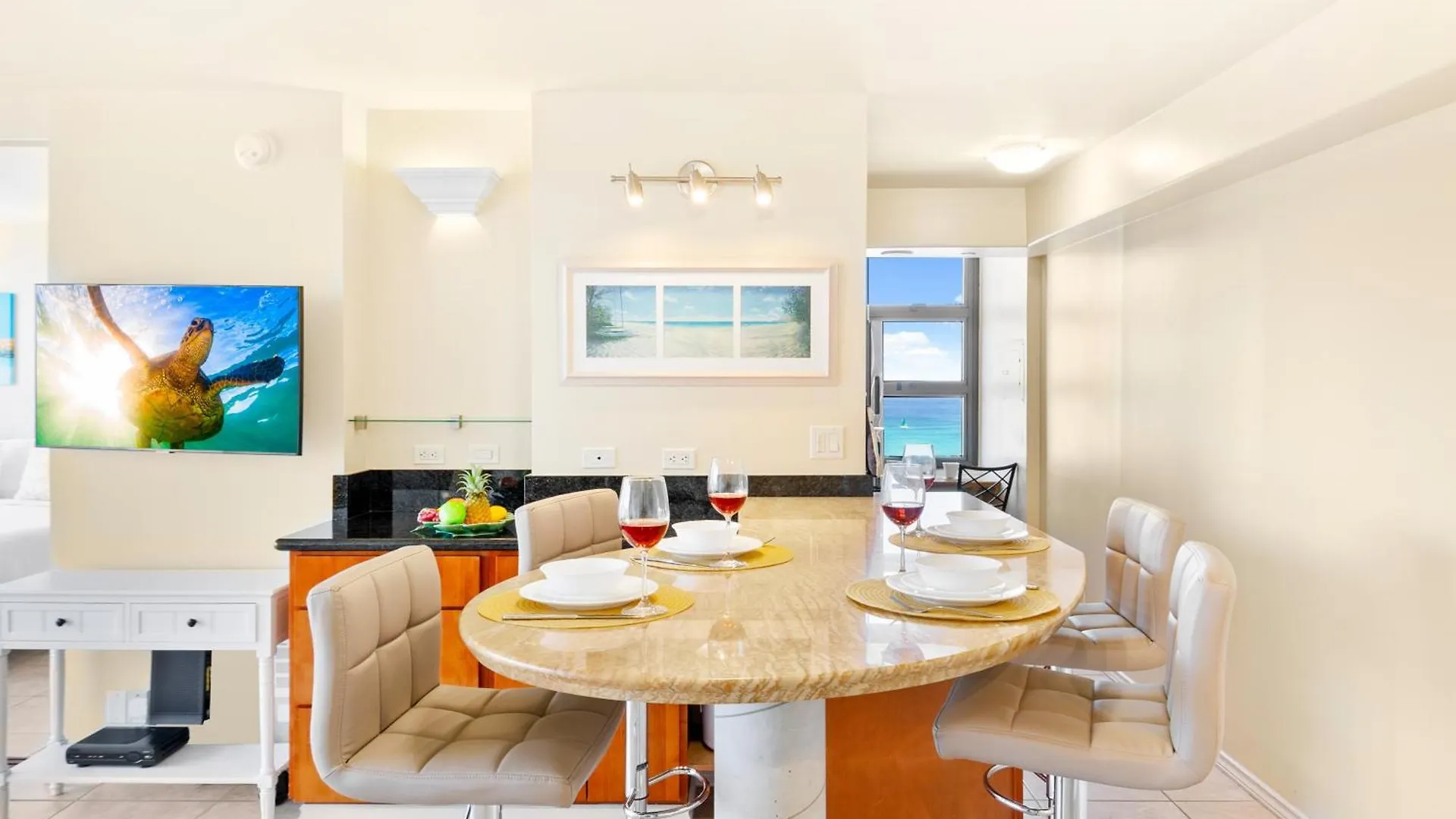Apartment Diamond Head Views Retreat With Free Parking & Near Waikiki Beach! Honolulu USA