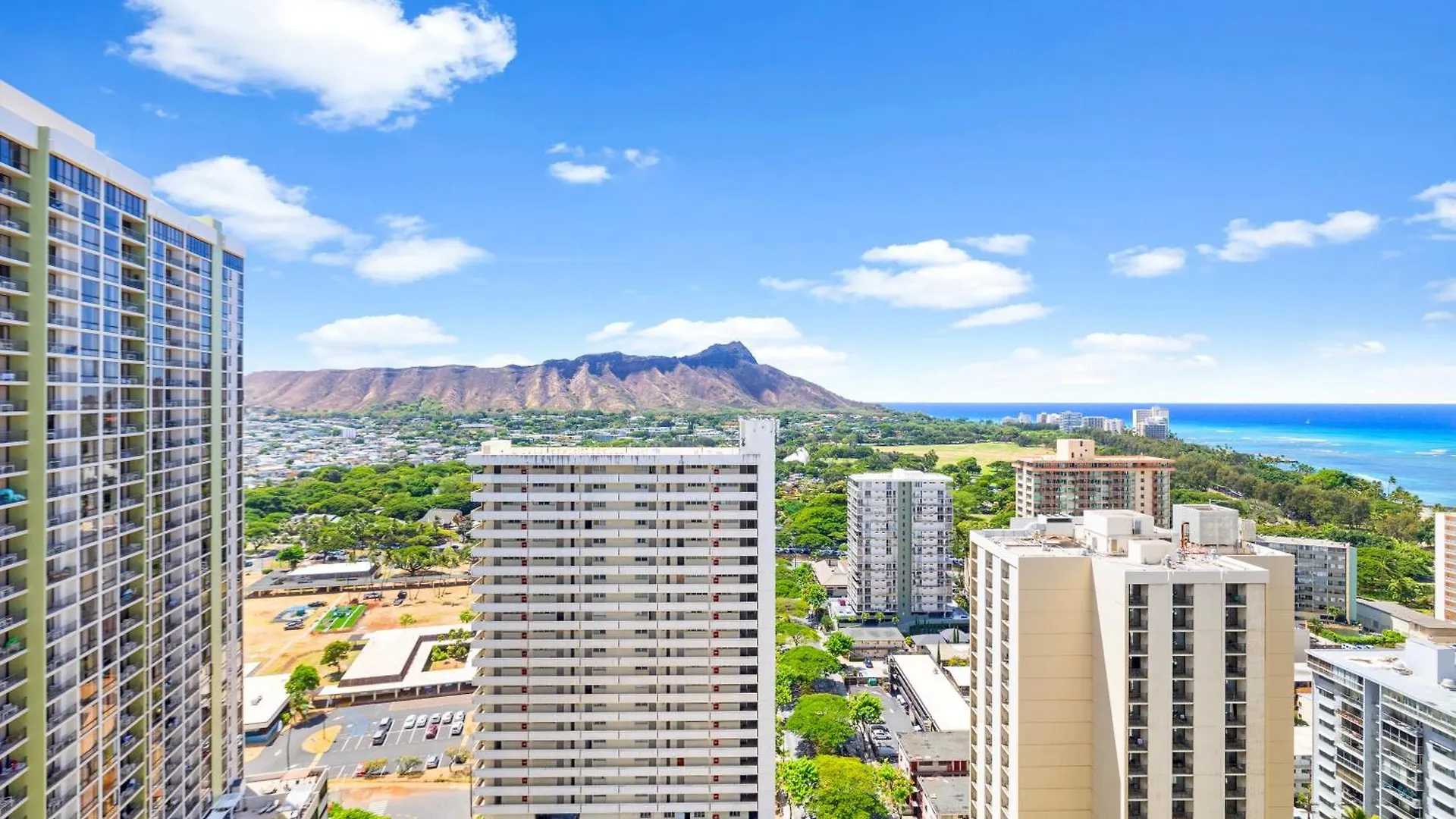 Diamond Head Views Retreat With Free Parking & Near Waikiki Beach! Honolulu Apartment