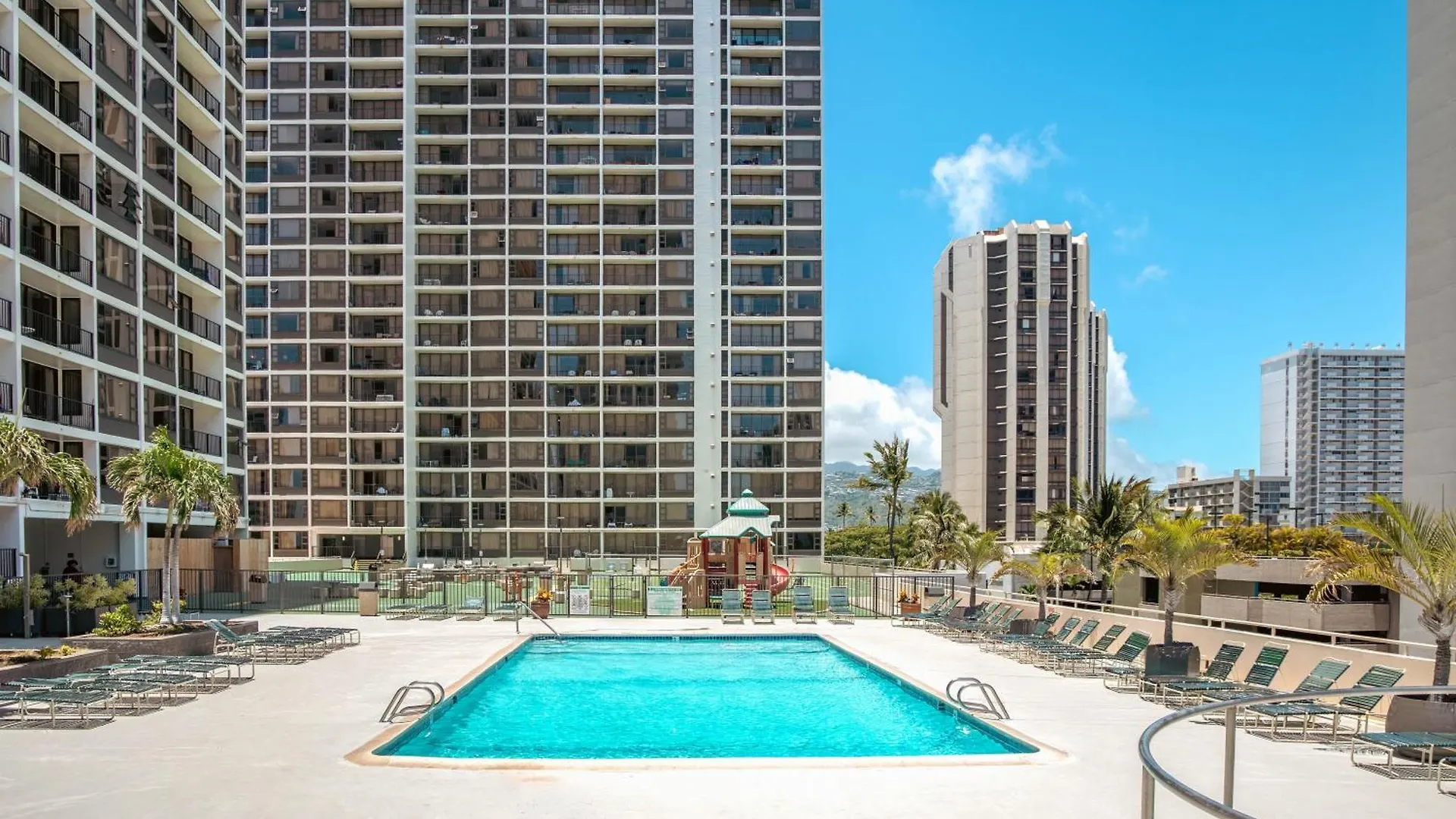 Diamond Head Views Retreat With Free Parking & Near Waikiki Beach! Honolulu